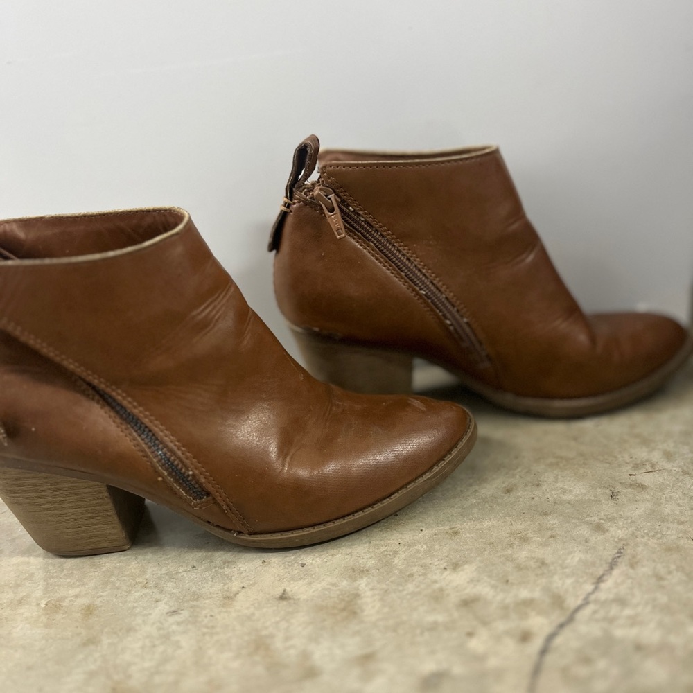 leather boots